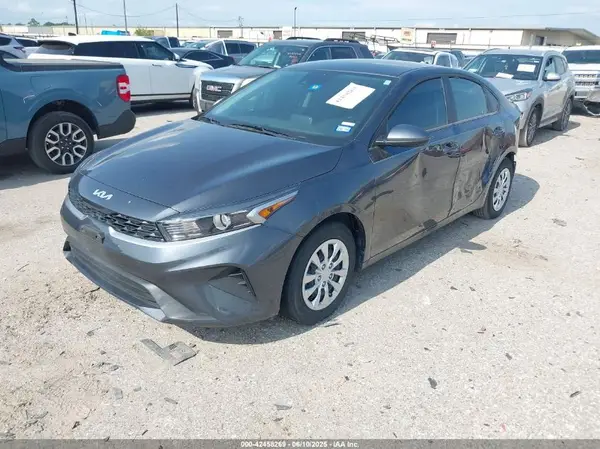 3KPF24AD0RE821293 2024 KIA FORTE - Image 2