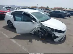 3KPF24AD0RE825604 2024 KIA FORTE