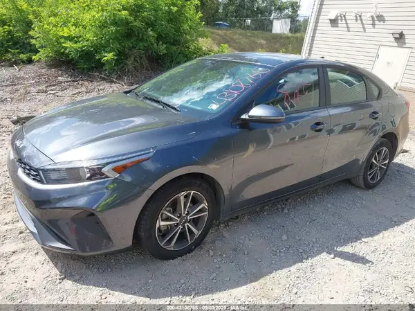 3KPF24AD0RE825618 2024 KIA FORTE - Image 2