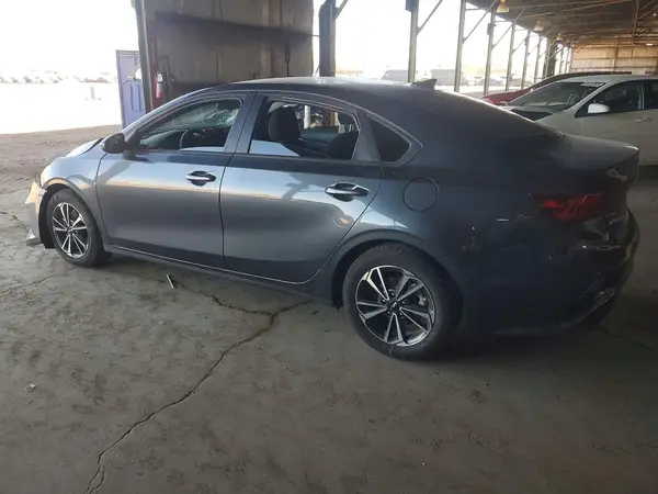3KPF24AD0RE826834 2024 KIA FORTE - Image 2