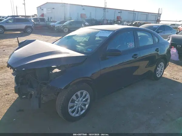 3KPF24AD0RE827742 2024 KIA FORTE - Image 2