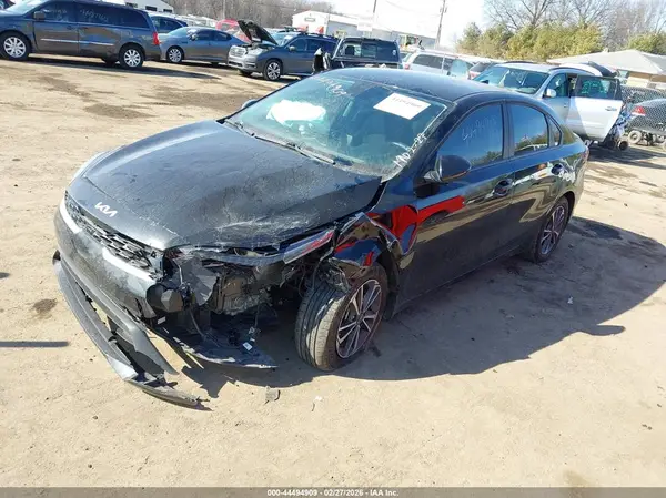 3KPF24AD0RE828857 2024 KIA FORTE - Image 2