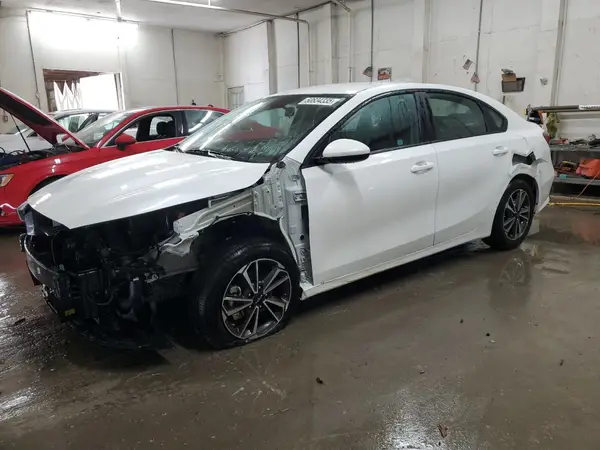 3KPF24AD0RE834478 2024 KIA FORTE - Image 1