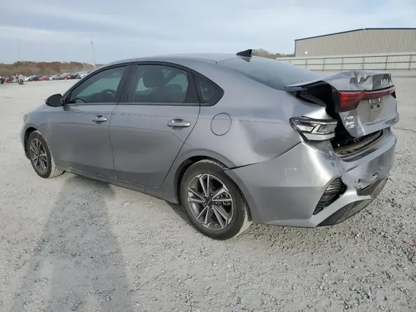 3KPF24AD0RE835517 2024 KIA FORTE - Image 2