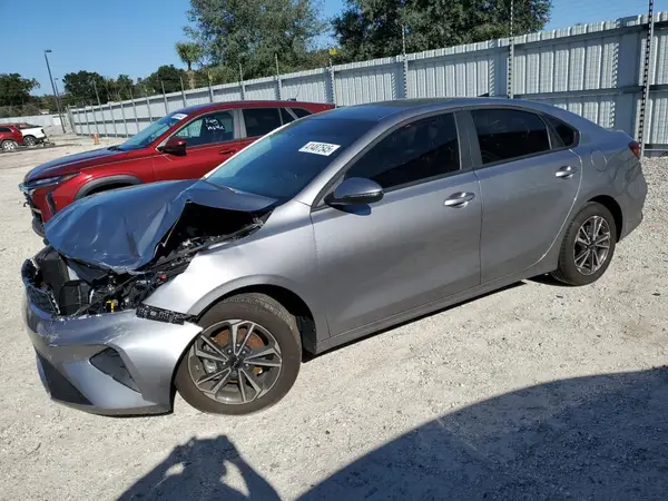 3KPF24AD0RE835632 2024 KIA FORTE - Image 1