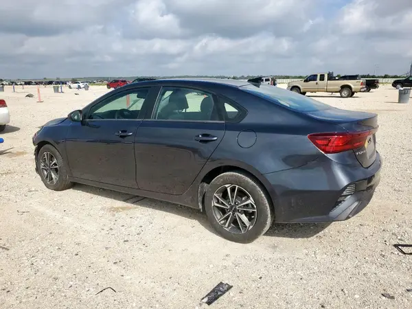 3KPF24AD0RE835744 2024 KIA FORTE - Image 2