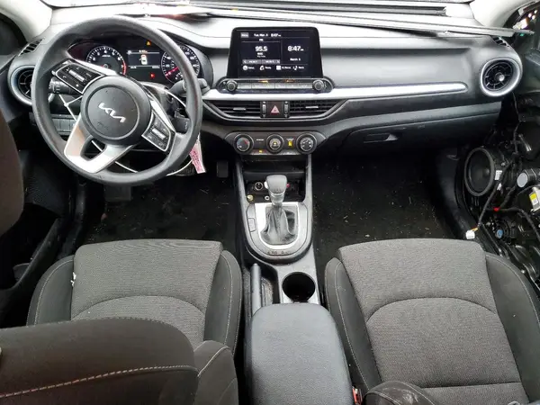 3KPF24AD0RE836134 2024 KIA FORTE - Image 8