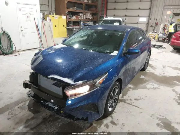 3KPF24AD0RE836862 2024 KIA FORTE - Image 2