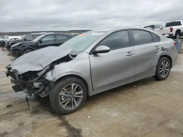 3KPF24AD0RE837476 2024 KIA FORTE - Image 1