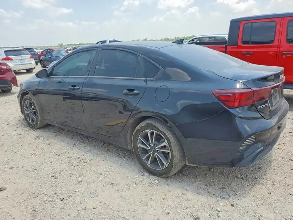 3KPF24AD0RE837672 2024 KIA FORTE - Image 2