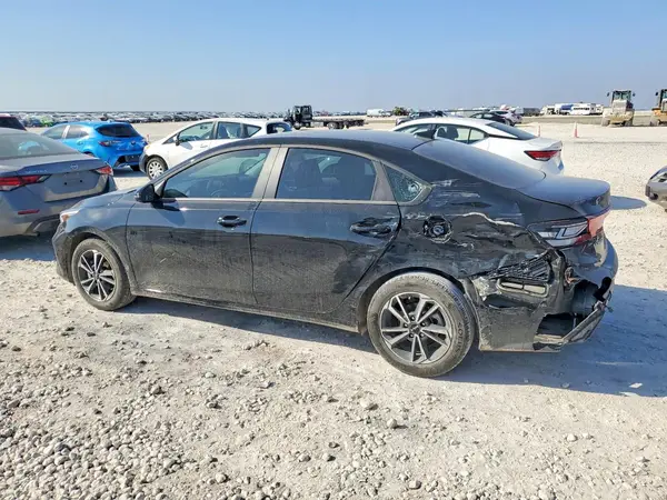 3KPF24AD0RE839762 2024 KIA FORTE - Image 2
