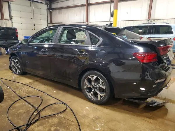 3KPF24AD1KE005859 2019 KIA FORTE - Image 2