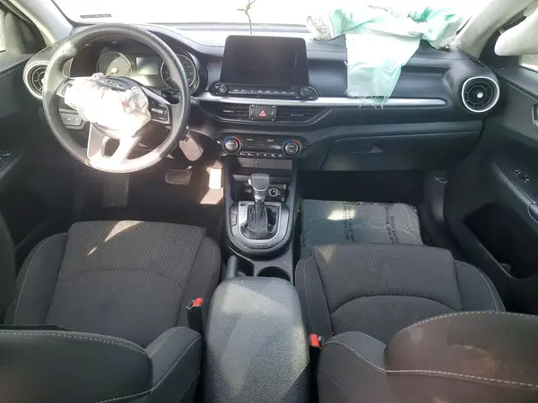 3KPF24AD1KE006817 2019 KIA FORTE - Image 8