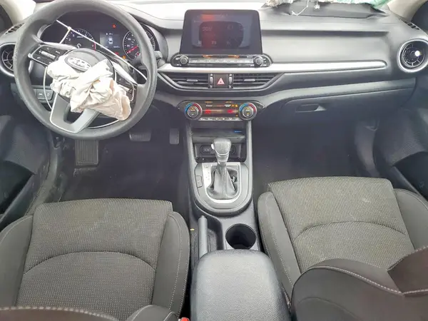 3KPF24AD1KE007031 2019 KIA FORTE - Image 8
