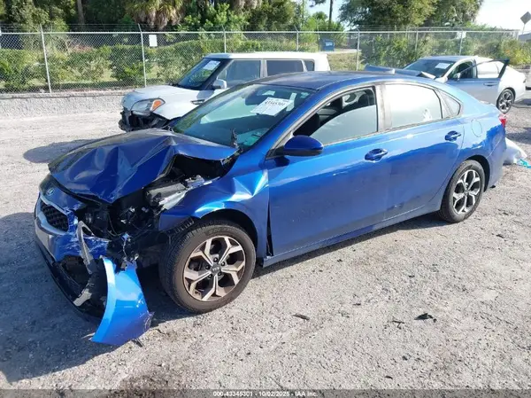 3KPF24AD1KE007708 2019 KIA FORTE - Image 2