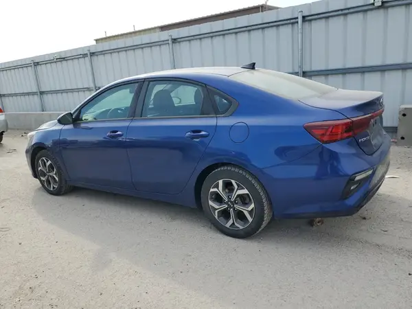 3KPF24AD1KE008843 2019 KIA FORTE - Image 2