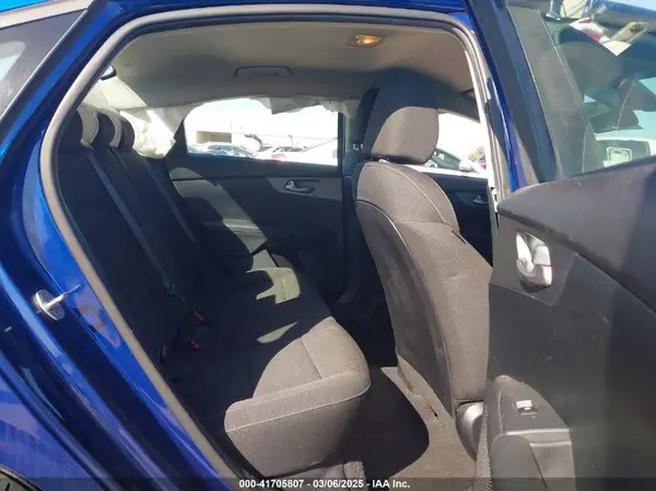 3KPF24AD1KE010320 2019 KIA FORTE - Image 8