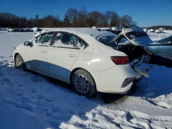 3KPF24AD1KE010382 2019 KIA FORTE - Image 2