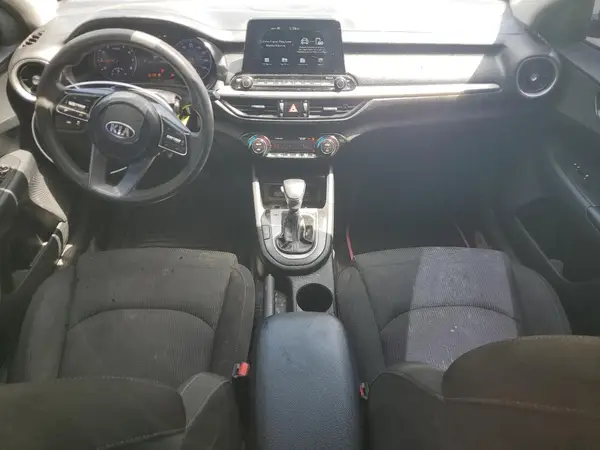 3KPF24AD1KE010429 2019 KIA FORTE - Image 8