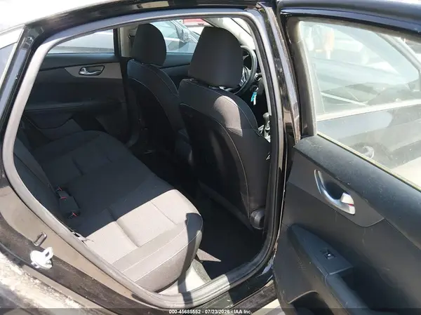 3KPF24AD1KE012472 2019 KIA FORTE - Image 8