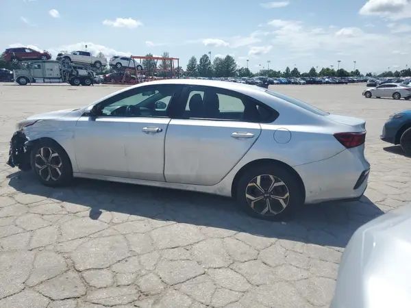 3KPF24AD1KE013900 2019 KIA FORTE - Image 2