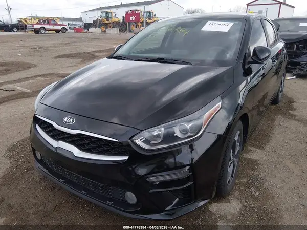 3KPF24AD1KE014156 2019 KIA FORTE - Image 2
