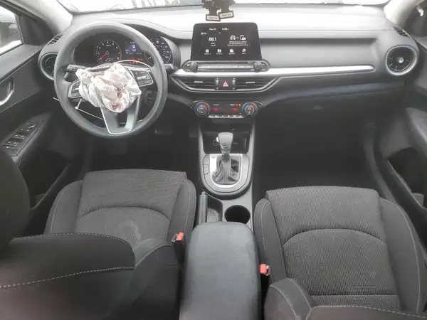 3KPF24AD1KE014576 2019 KIA FORTE - Image 8