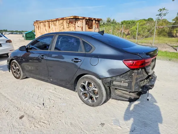 3KPF24AD1KE015405 2019 KIA FORTE - Image 2