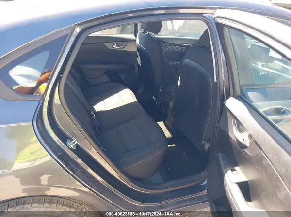 3KPF24AD1KE016926 2019 KIA FORTE - Image 8