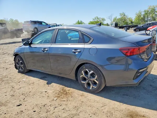 3KPF24AD1KE022158 2019 KIA FORTE - Image 2