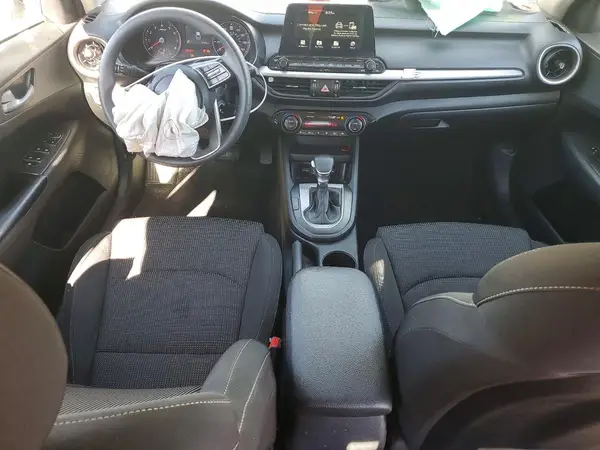 3KPF24AD1KE022225 2019 KIA FORTE - Image 8