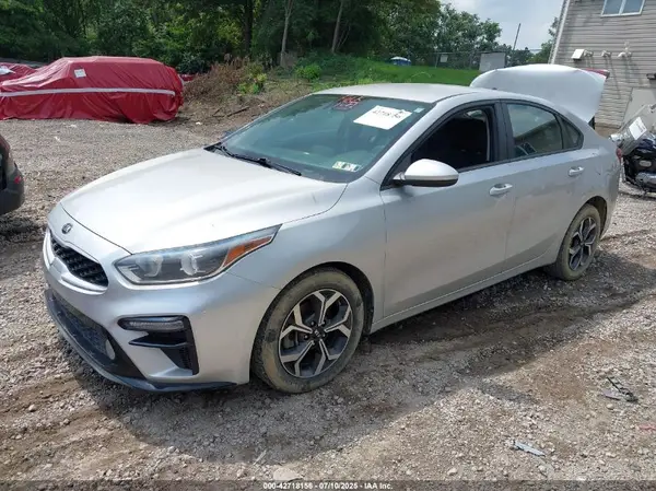 3KPF24AD1KE022449 2019 KIA FORTE - Image 2
