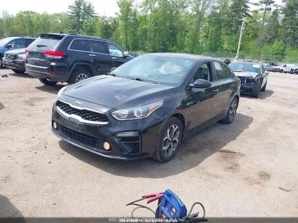 3KPF24AD1KE022483 2019 KIA FORTE - Image 2