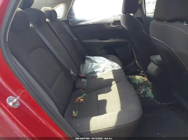 3KPF24AD1KE022516 2019 KIA FORTE - Image 8