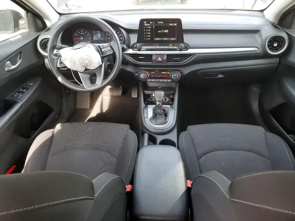 3KPF24AD1KE025576 2019 KIA FORTE - Image 8