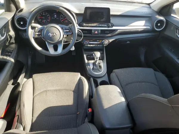 3KPF24AD1KE027795 2019 KIA FORTE - Image 8