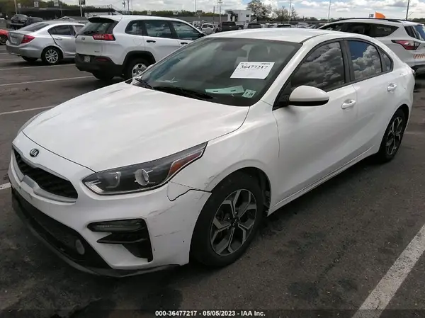 3KPF24AD1KE030969 2019 KIA FORTE - Image 2