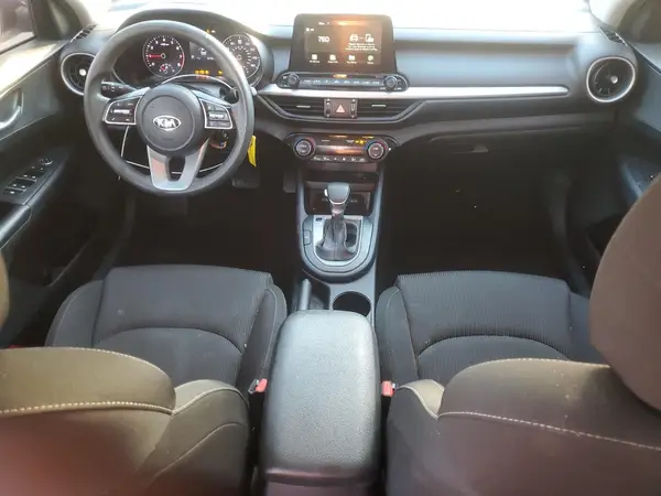 3KPF24AD1KE031586 2019 KIA FORTE - Image 8
