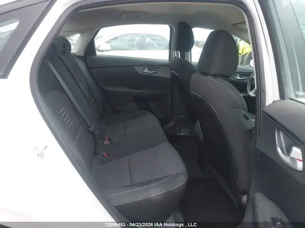 3KPF24AD1KE035749 2019 KIA FORTE - Image 8