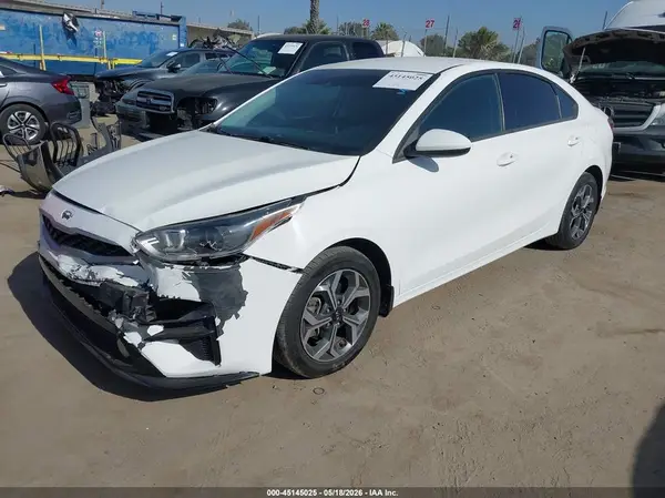3KPF24AD1KE044578 2019 KIA FORTE - Image 2