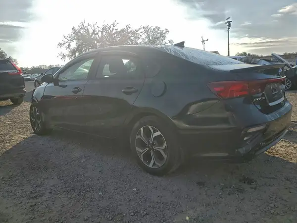 3KPF24AD1KE045679 2019 KIA FORTE - Image 2