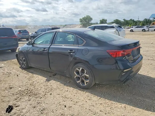 3KPF24AD1KE052776 2019 KIA FORTE - Image 2