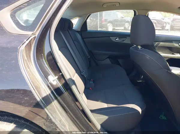3KPF24AD1KE052924 2019 KIA FORTE - Image 8