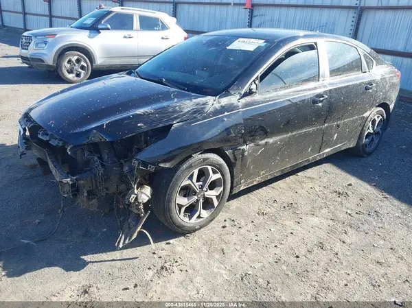 3KPF24AD1KE055872 2019 KIA FORTE - Image 2