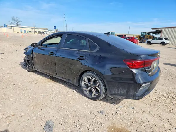 3KPF24AD1KE058528 2019 KIA FORTE - Image 2