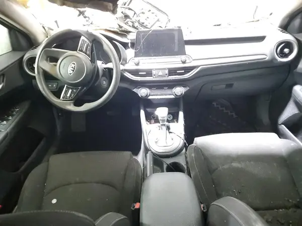 3KPF24AD1KE058853 2019 KIA FORTE - Image 8