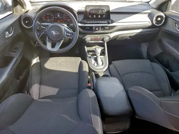 3KPF24AD1KE061168 2019 KIA FORTE - Image 8