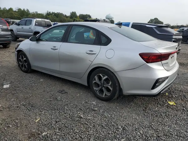 3KPF24AD1KE061476 2019 KIA FORTE - Image 2