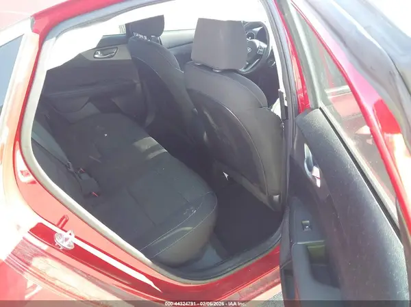 3KPF24AD1KE061543 2019 KIA FORTE - Image 8