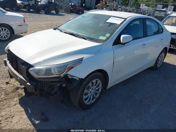 3KPF24AD1KE062840 2019 KIA FORTE - Image 2